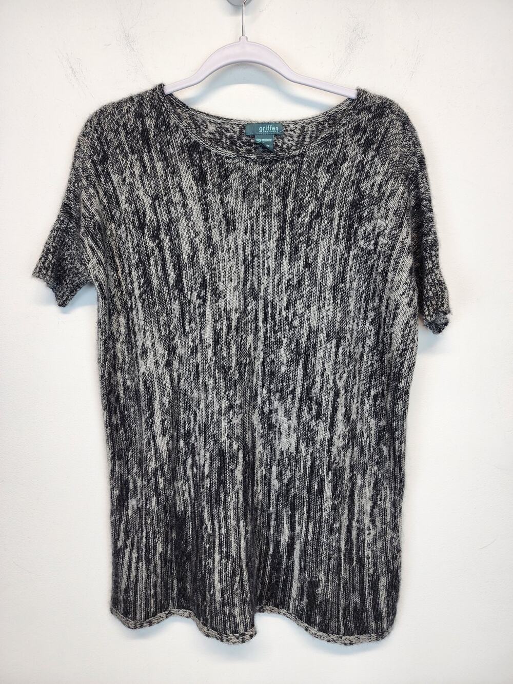 Griffen Womens Cashmere Tunic Sweater Size S Gray Black Short Sleeve Pullover